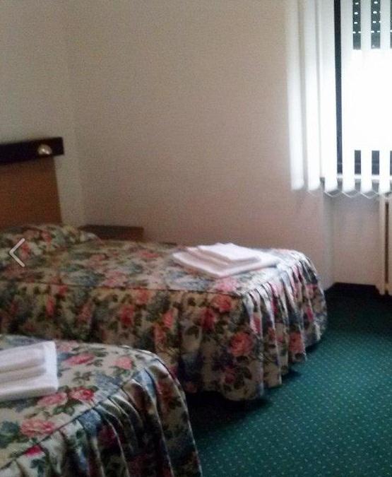 Hotel Cascata Pozzolo Formigaro Zimmer foto
